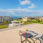 Beach Front Home In Savudrija Nyaraló *