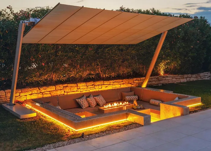 펜션 Awesome Home In Savudrija With Wi-Fi